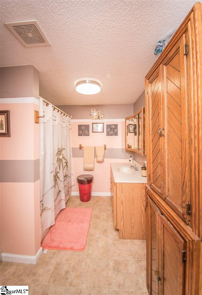 107 Falling Creek Road Spartanburg, SC 29301 - Photo 14 of 33 Gallery Image 14