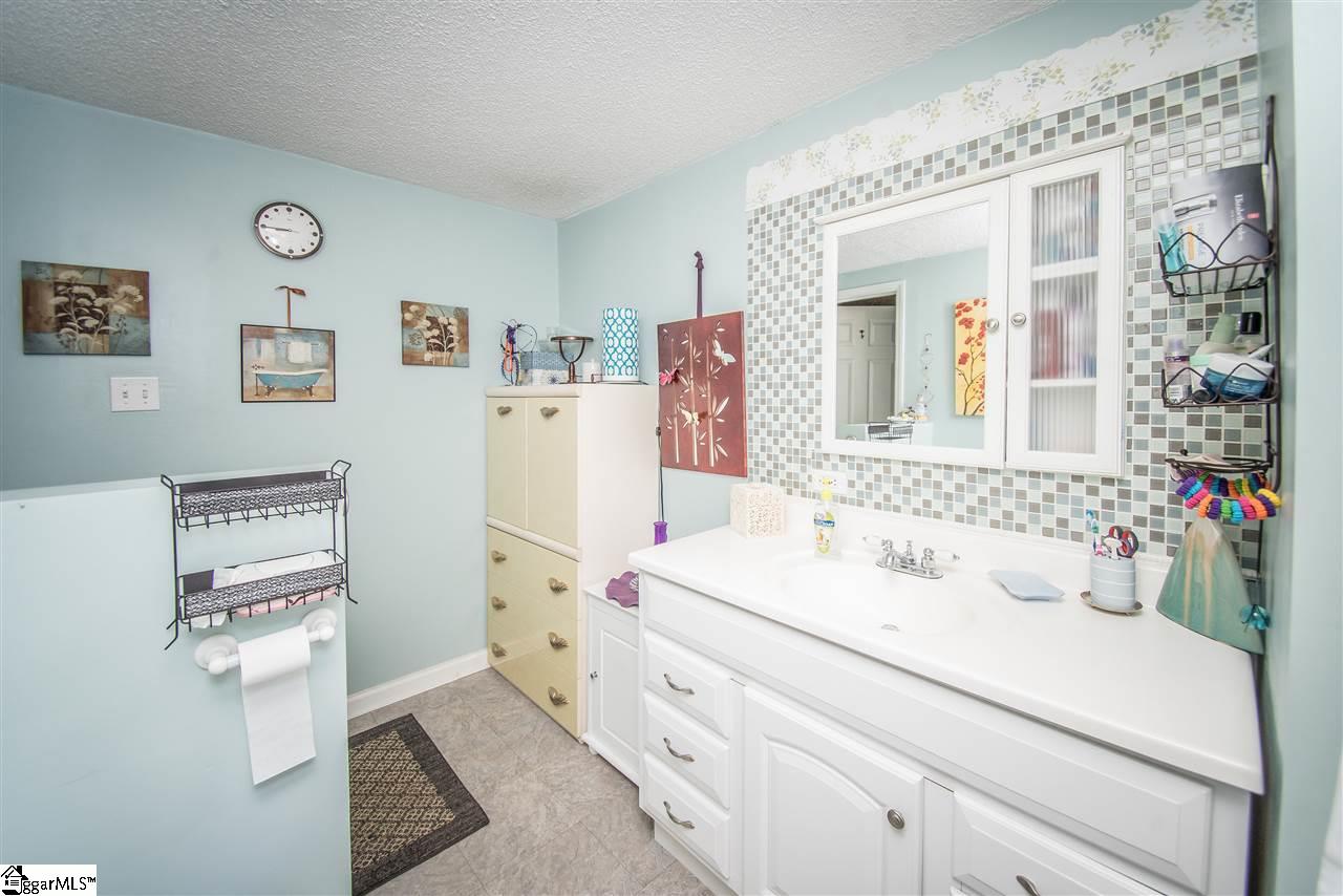 107 Falling Creek Road Spartanburg, SC 29301 - Photo 23 of 33 Gallery Image 23