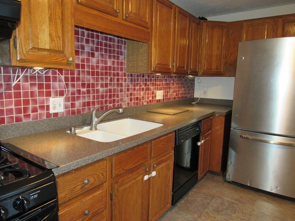 125 Chapin Road, Unit 2F Hudson, MA 01749 - Photo 3 of 26 Gallery Image 3