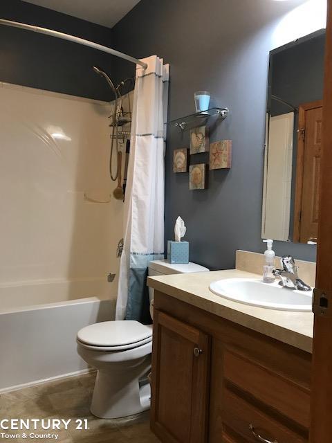 54047 County Line Road New Baltimore, MI 48047 - Photo 20 of 33