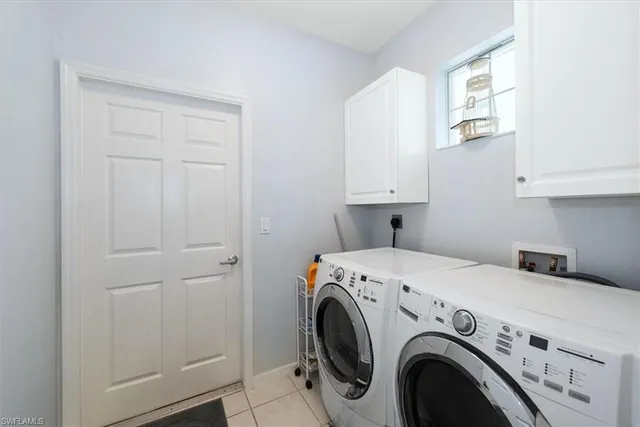 a view of a tennis court