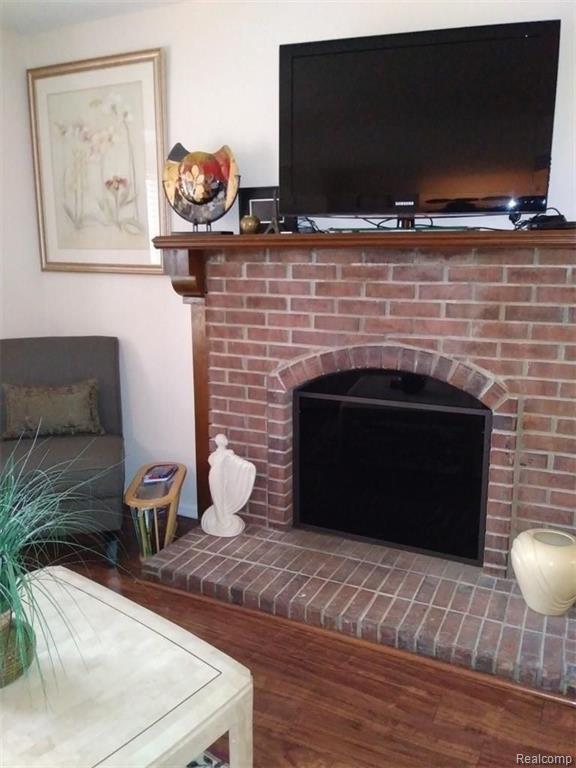 19520 West Eleven Mile Road Lathrup Village, MI 48076 - Photo 4 of 29