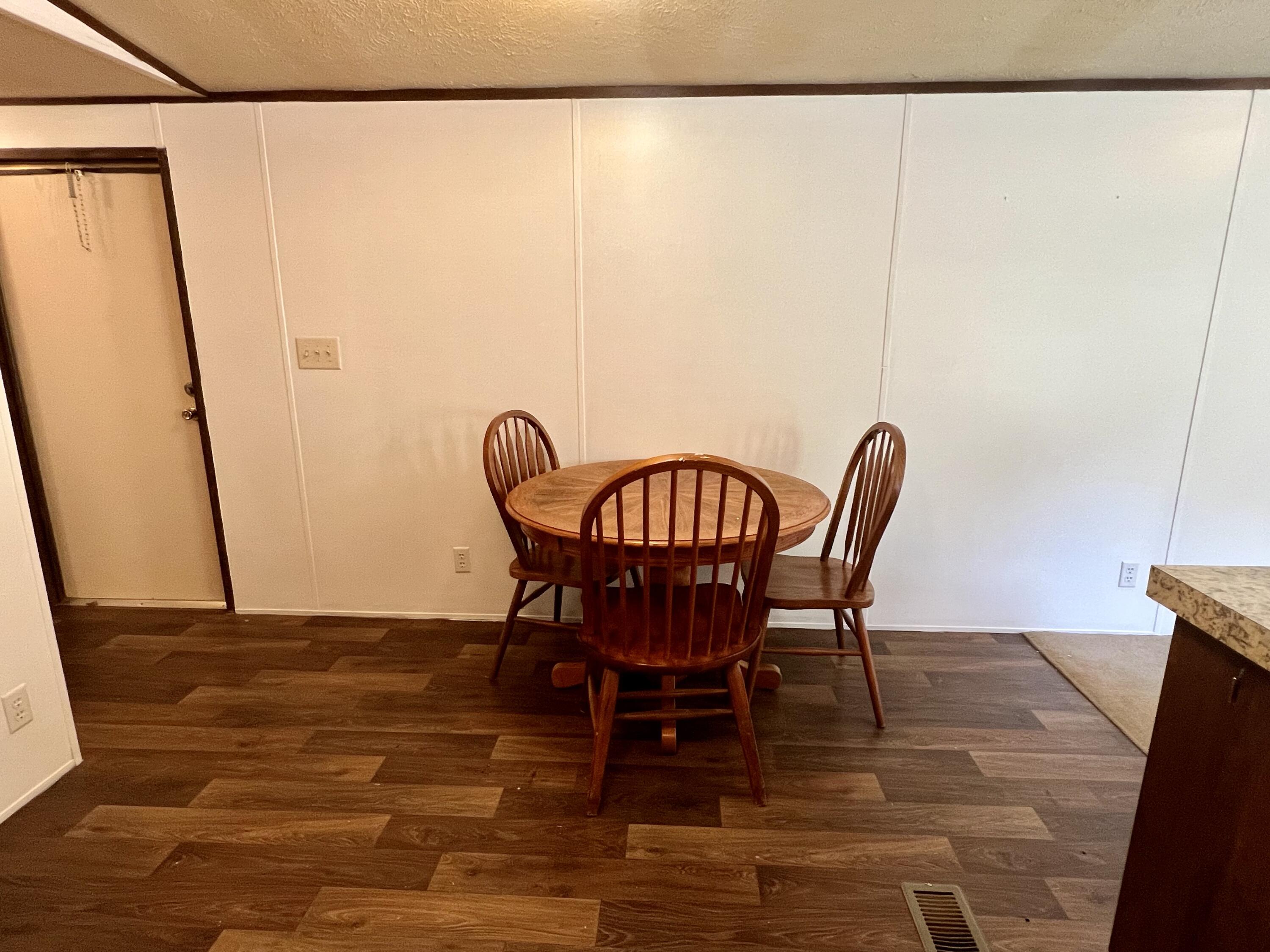 37 Lydia Haun Road Williamsburg, KY 40769 - Photo 8 of 28 Dining Area