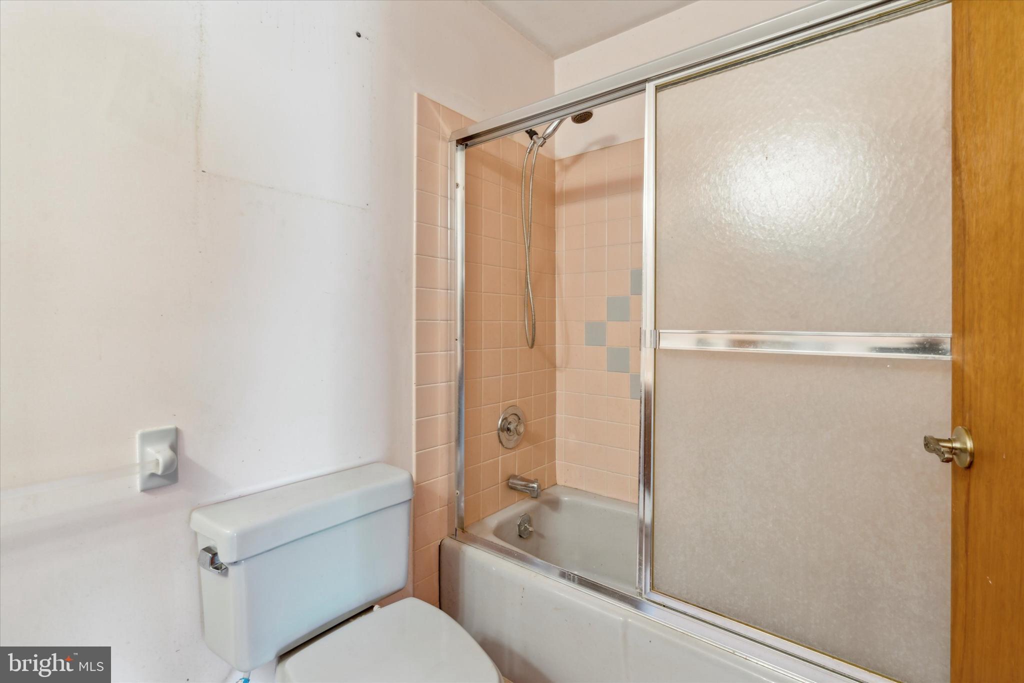 180 Grove Road Elverson, PA 19520 - Photo 14 of 31 1st floor bathroom