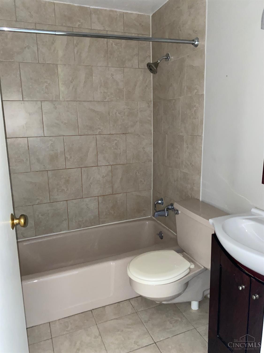 1815 William Howard Taft Road, Unit 604 Cincinnati, OH 45206 - Photo 13 of 21