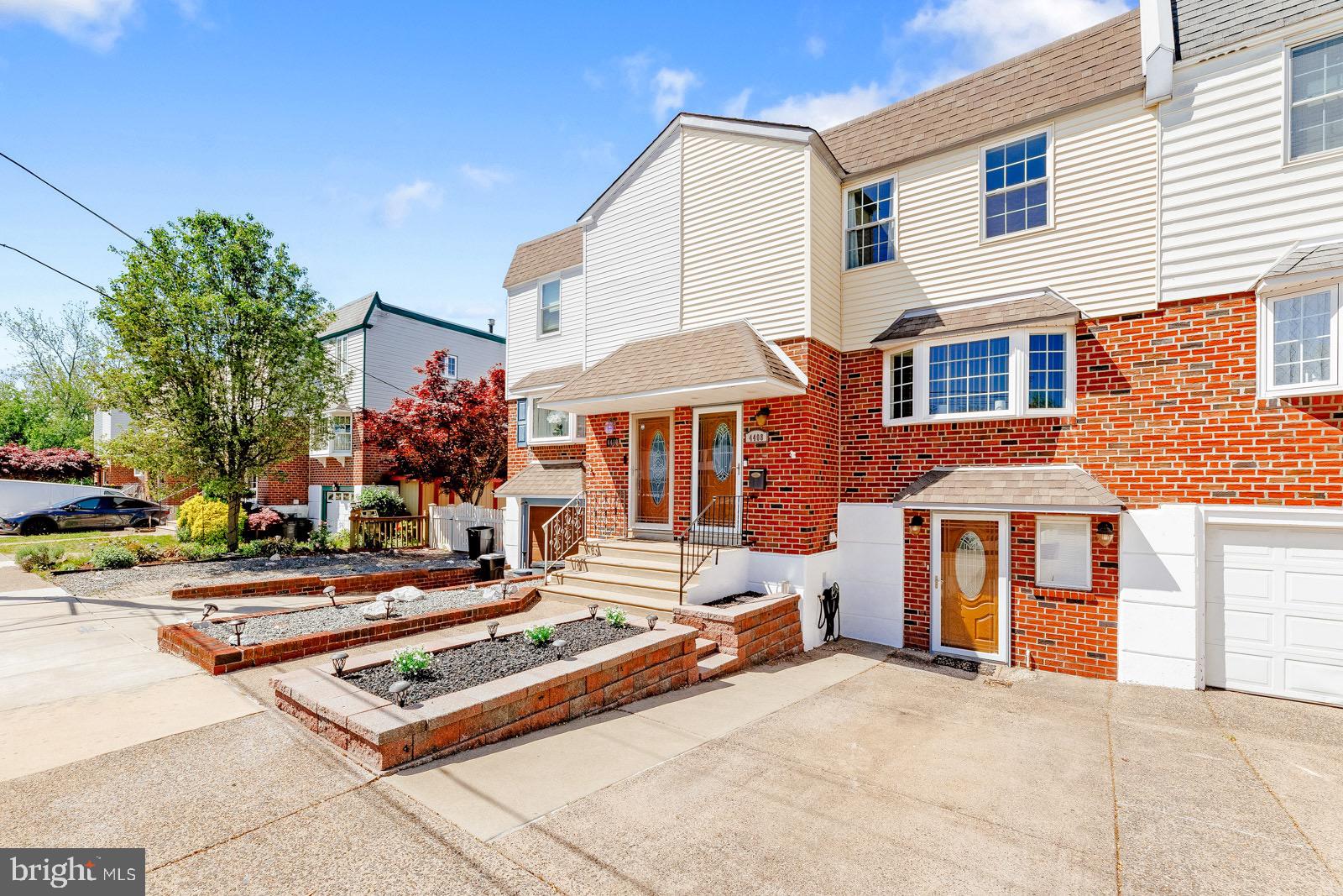 4408 Crossland Road Philadelphia, PA 19154 - Photo 2 of 36 Gallery Image 2