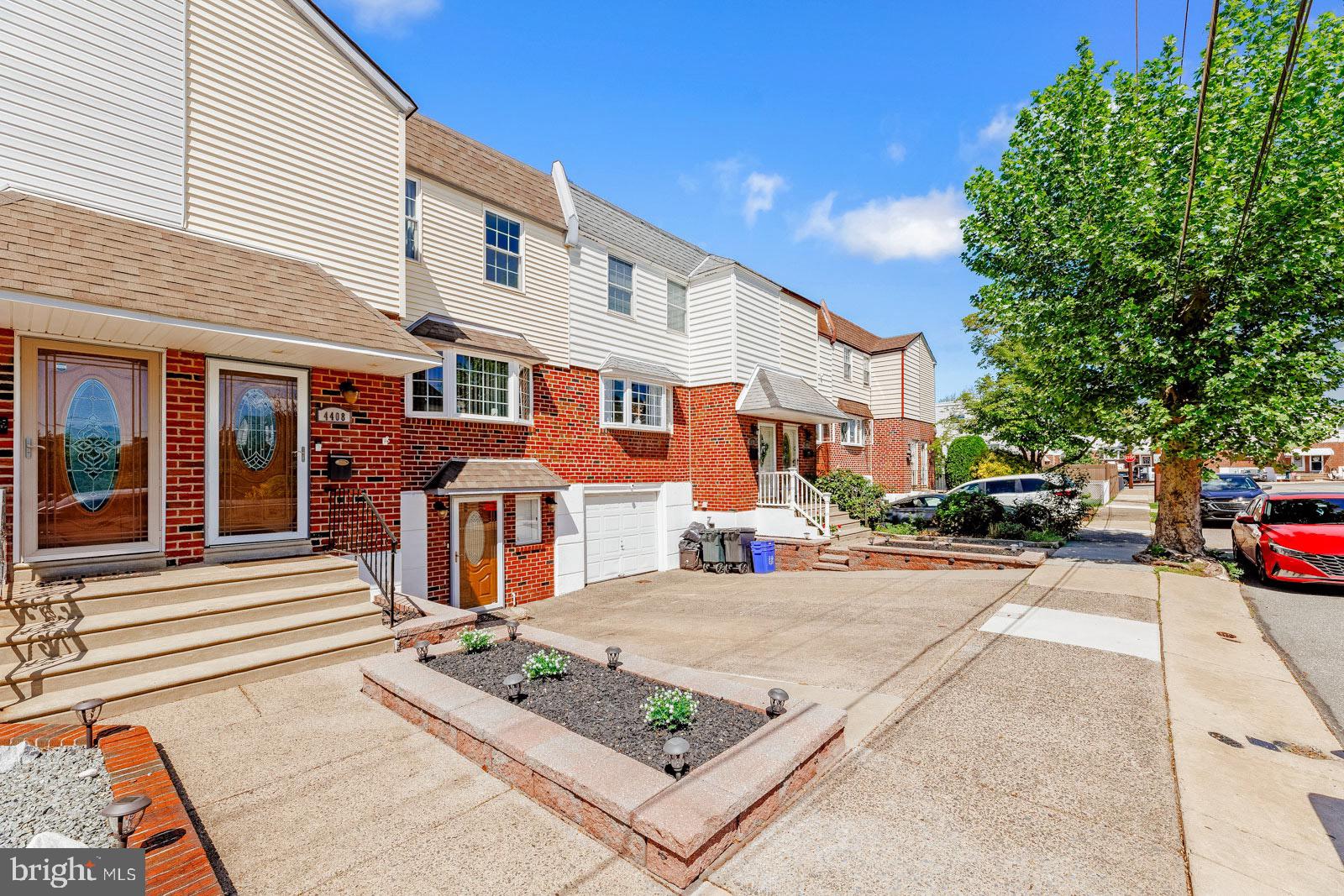 4408 Crossland Road Philadelphia, PA 19154 - Photo 3 of 36 Gallery Image 3