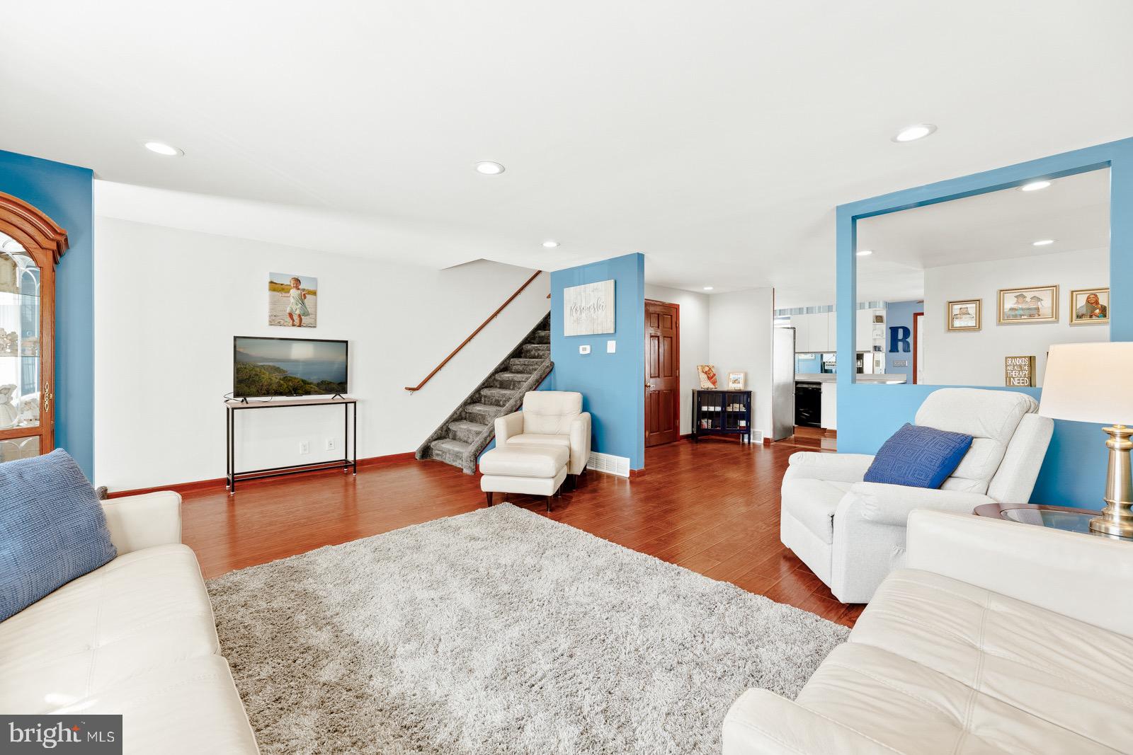 4408 Crossland Road Philadelphia, PA 19154 - Photo 6 of 36 Gallery Image 6