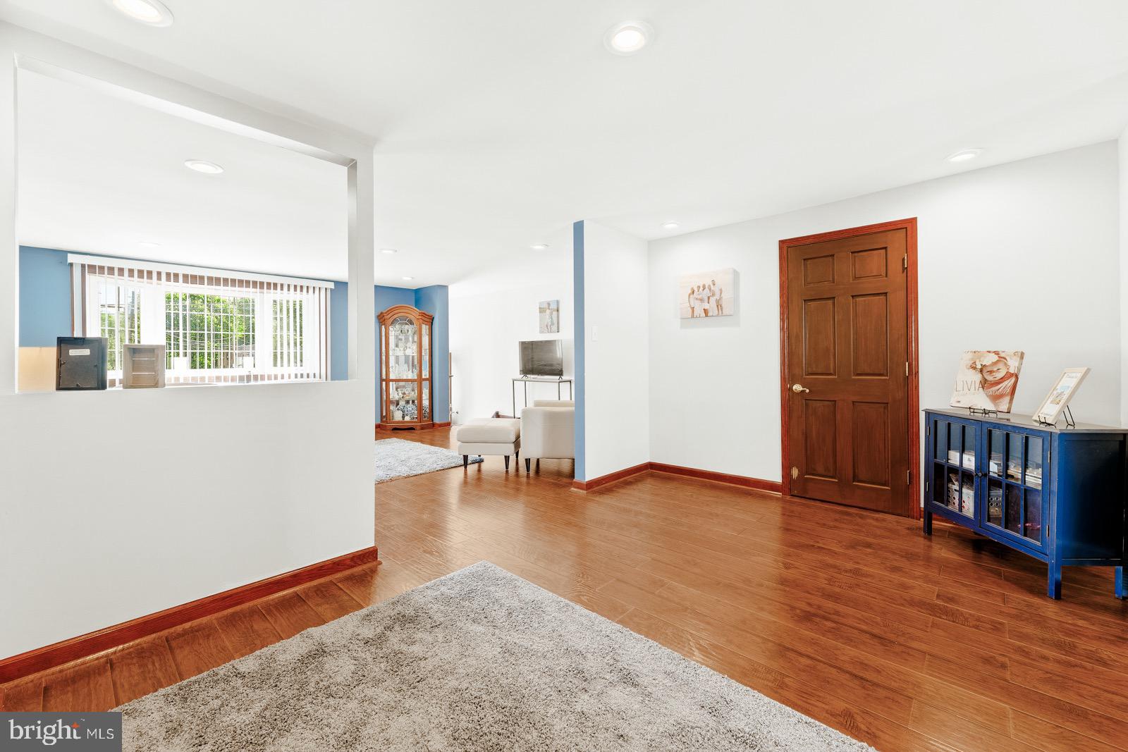 4408 Crossland Road Philadelphia, PA 19154 - Photo 9 of 36 Gallery Image 9