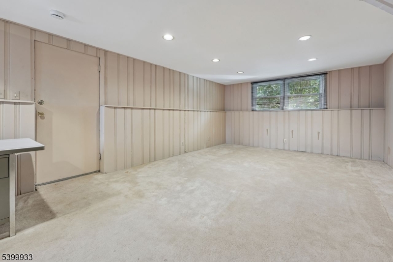 35 South Derby Road Springfield, NJ 07081 - Photo 27 of 30 a view of an empty room