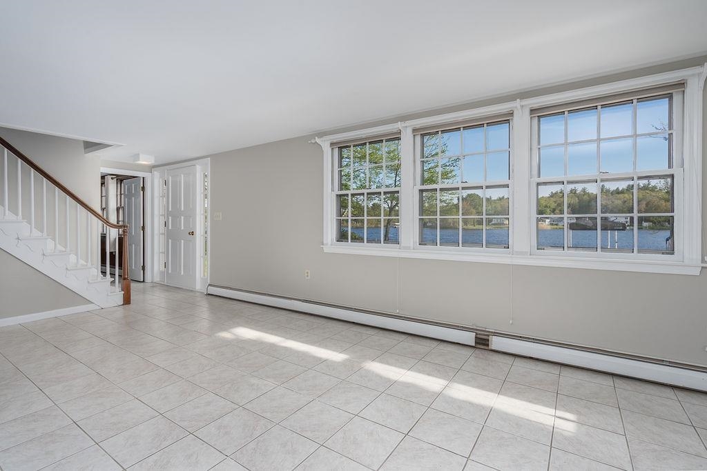 1047 Dover Road Epsom, NH 03234 - Photo 14 of 30