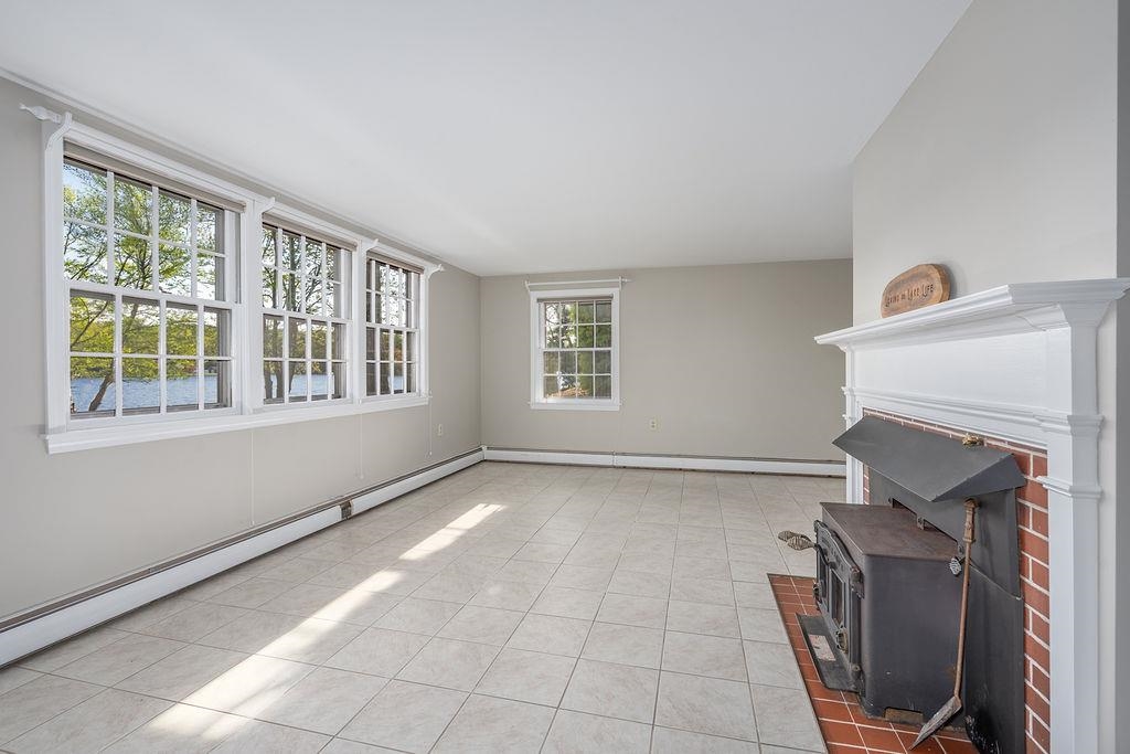 1047 Dover Road Epsom, NH 03234 - Photo 16 of 30