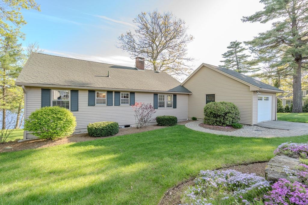 1047 Dover Road Epsom, NH 03234 - Photo 2 of 30