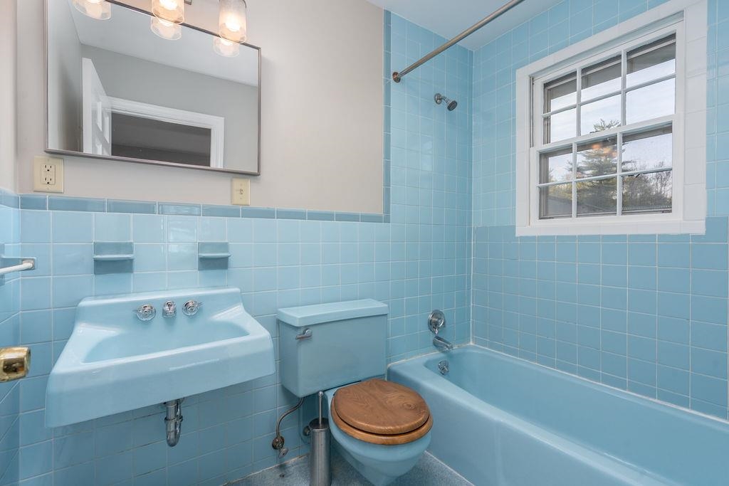 1047 Dover Road Epsom, NH 03234 - Photo 25 of 30