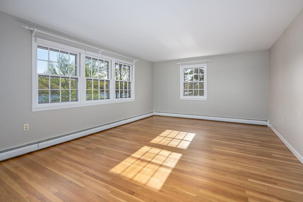 1047 Dover Road Epsom, NH 03234 - Photo 10 of 30