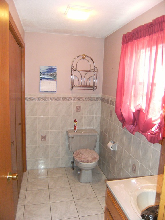 942 Russell Road, Unit A Westfield, MA 01085 - Photo 8 of 23 Gallery Image 8
