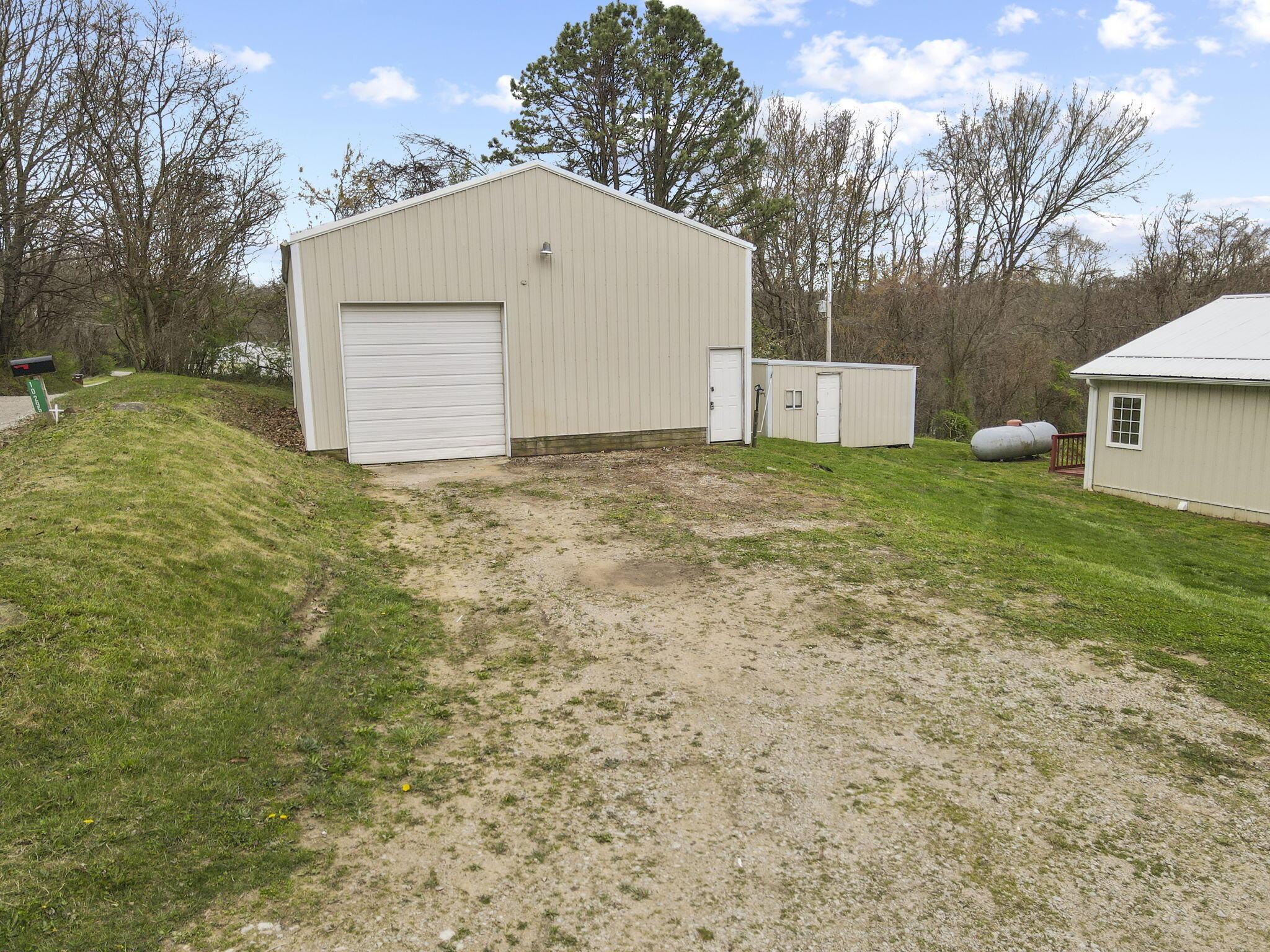 10295 Lookout Road Southwest Lancaster, OH 43130 - Photo 4 of 70 1000006409