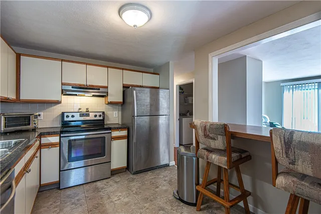 $349,900 | 351 New London Avenue, Unit 408, Warwick, RI 02886