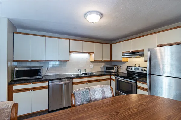 $349,900 | 351 New London Avenue, Unit 408, Warwick, RI 02886