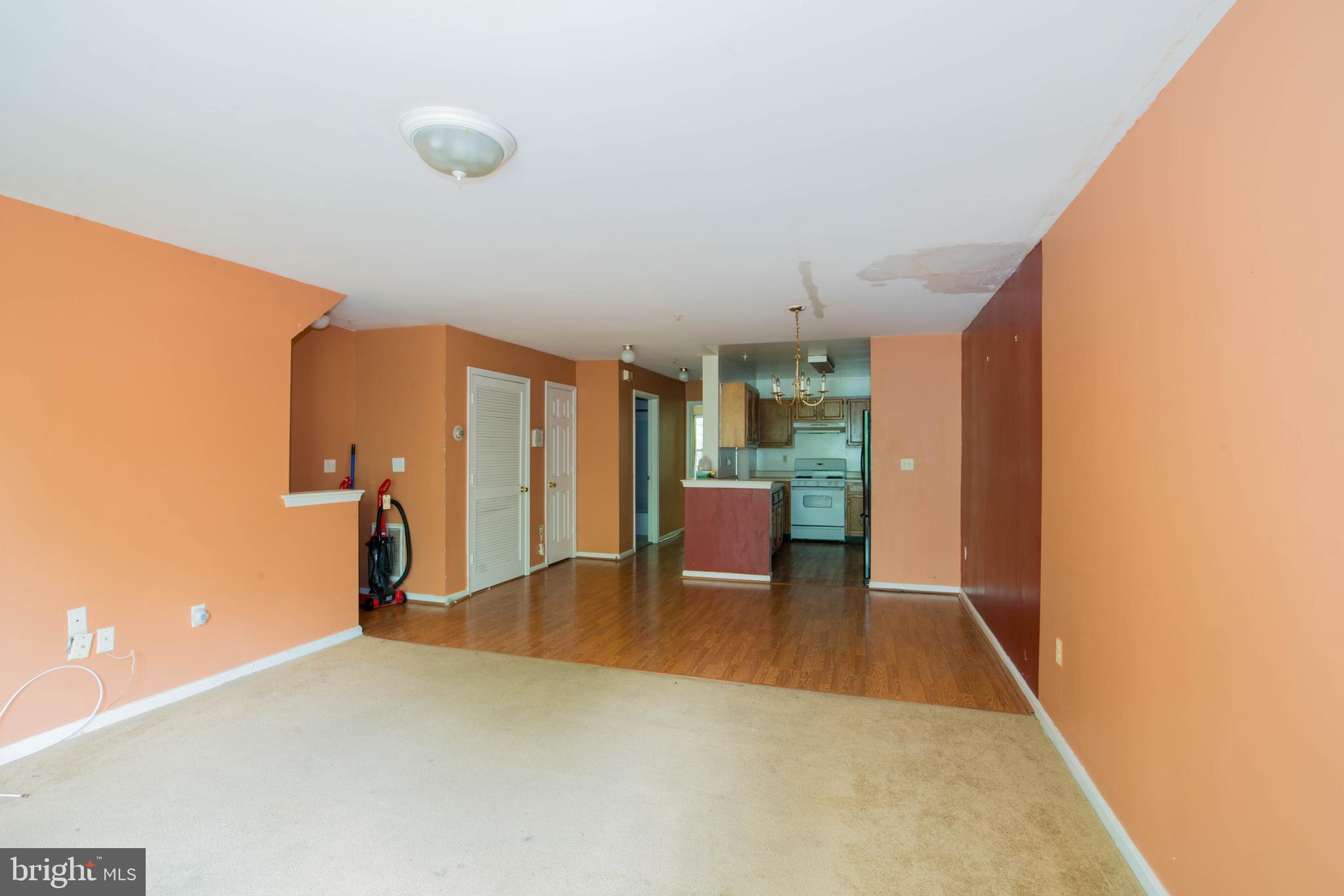 2645 Bowen Road Southeast, Unit B Washington, DC 20020 - Photo 8 of 20 Living Room / Dining Room
