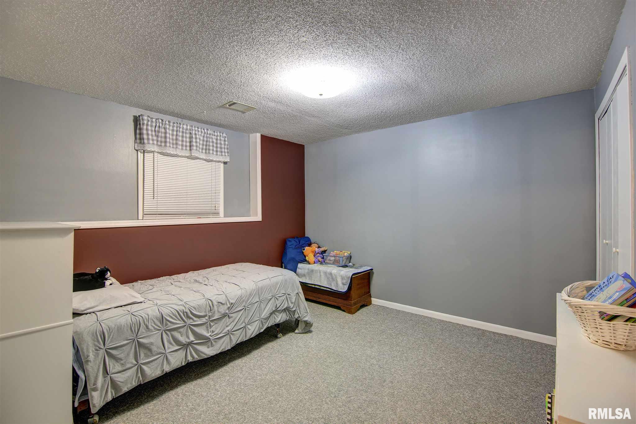 3220 North 3rd Street Clinton, IA 52732 - Photo 16 of 23 Gallery Image 16