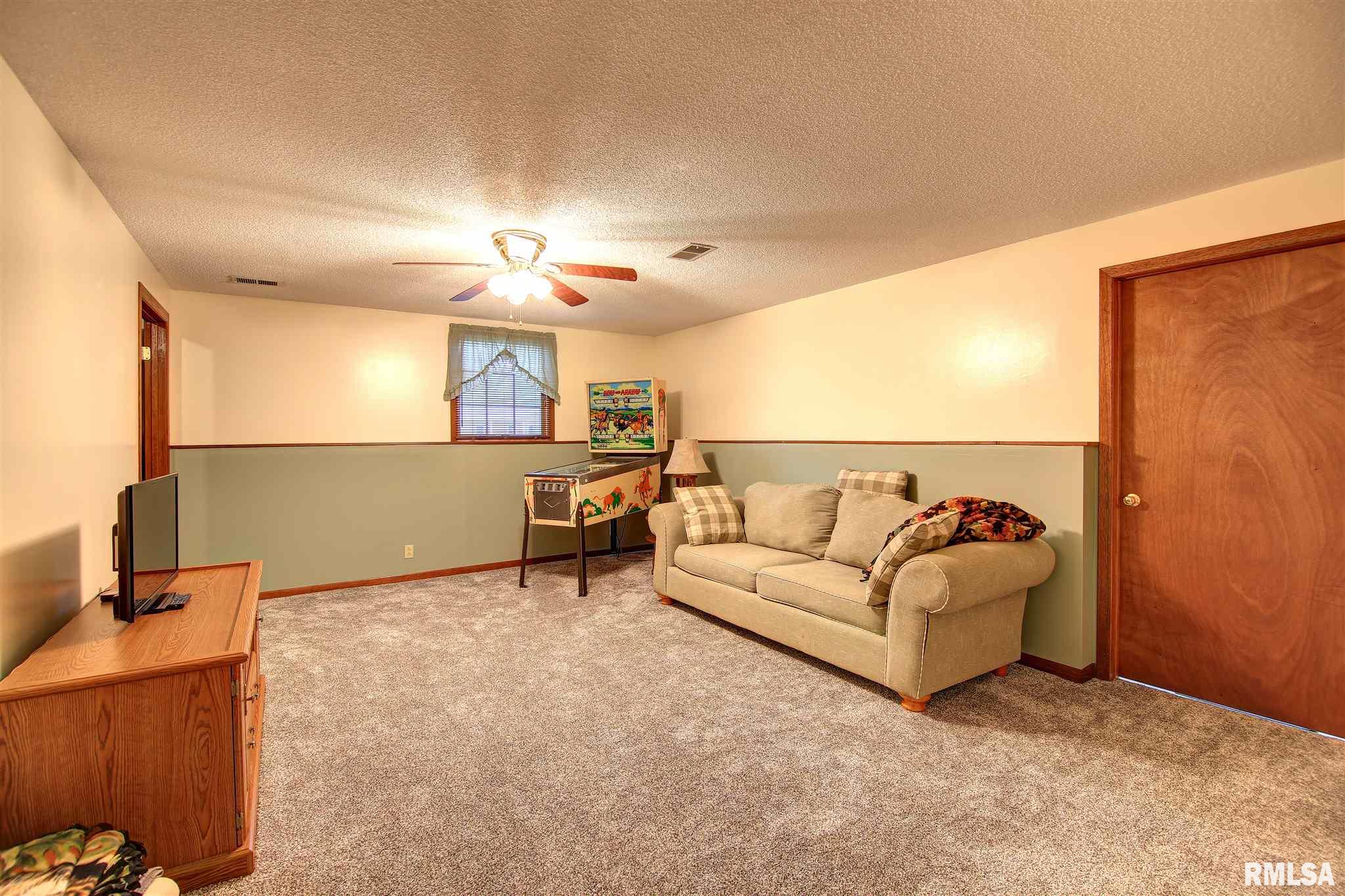3220 North 3rd Street Clinton, IA 52732 - Photo 23 of 23 Gallery Image 23