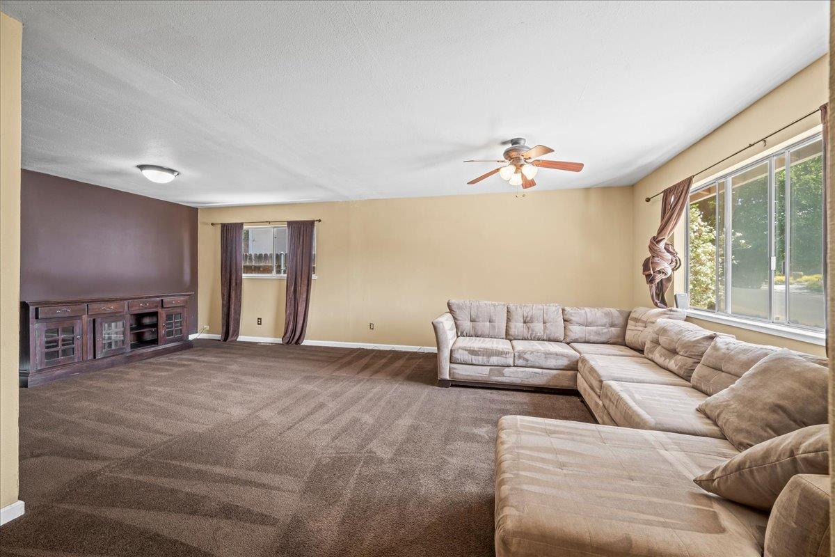 6929 Lisa Marie Way Carmichael, CA 95608 - Photo 18 of 50