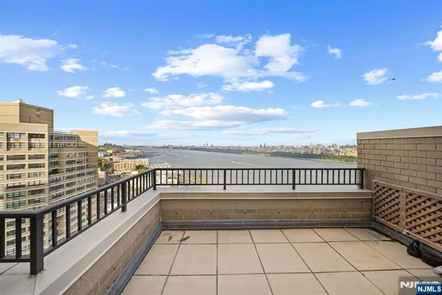 $799,000 | 7002 Boulevard East, Unit PH 43A, Guttenberg, NJ 07093