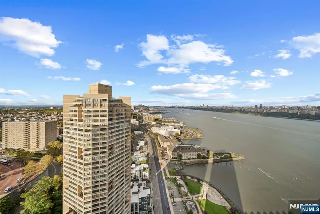$799,000 | 7002 Boulevard East, Unit PH 43A, Guttenberg, NJ 07093