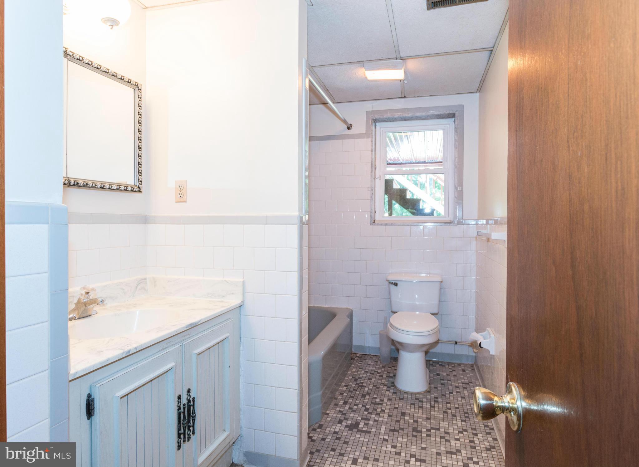 12900 Harford Road Hydes, MD 21082 - Photo 13 of 30 Bath