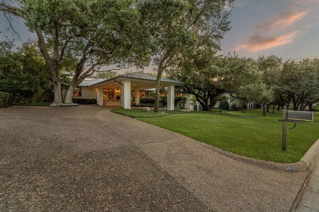 a view of a house with a big yard