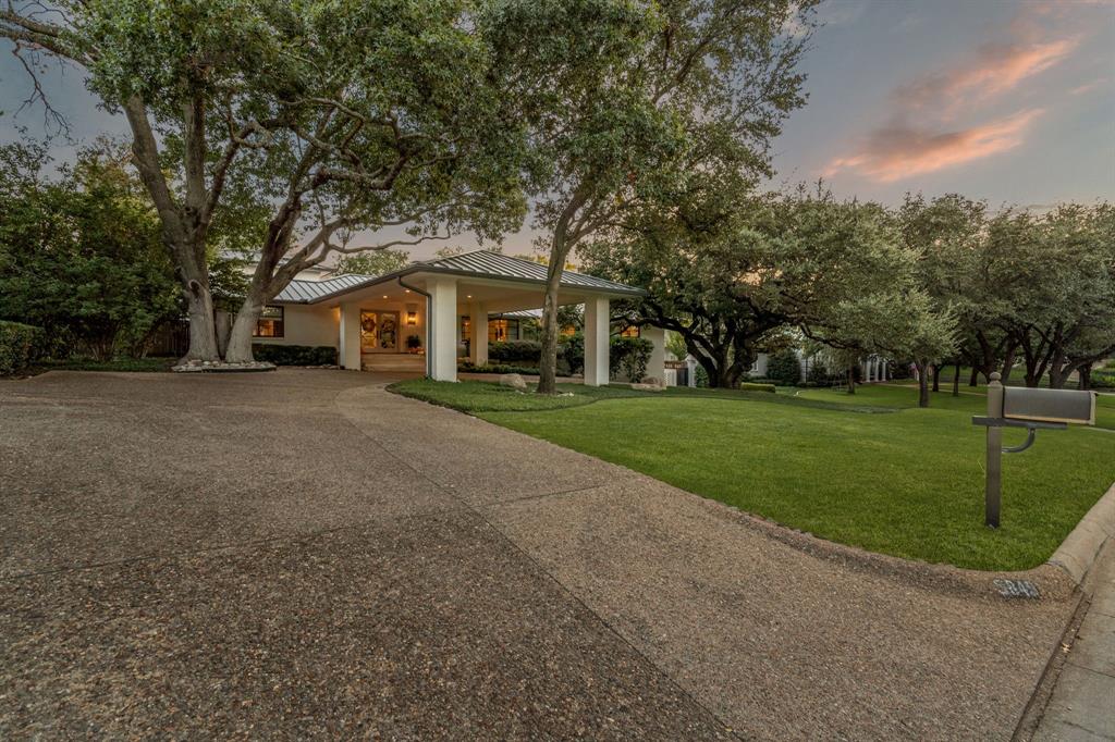 a view of a house with a big yard