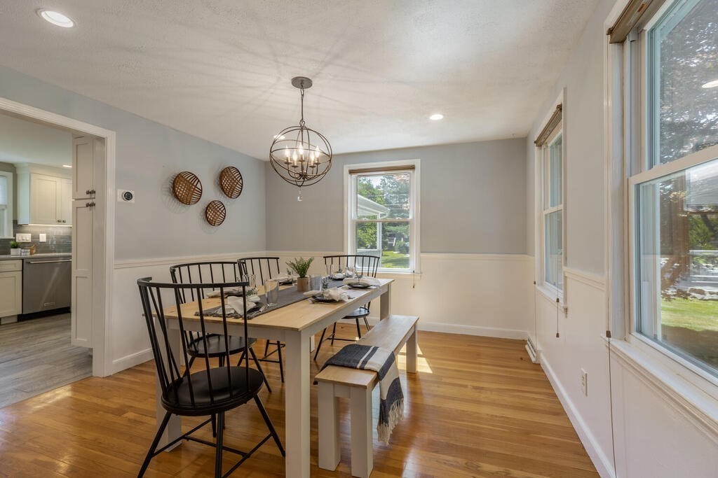 37 Newtown Road Acton, MA 01720 - Photo 11 of 35