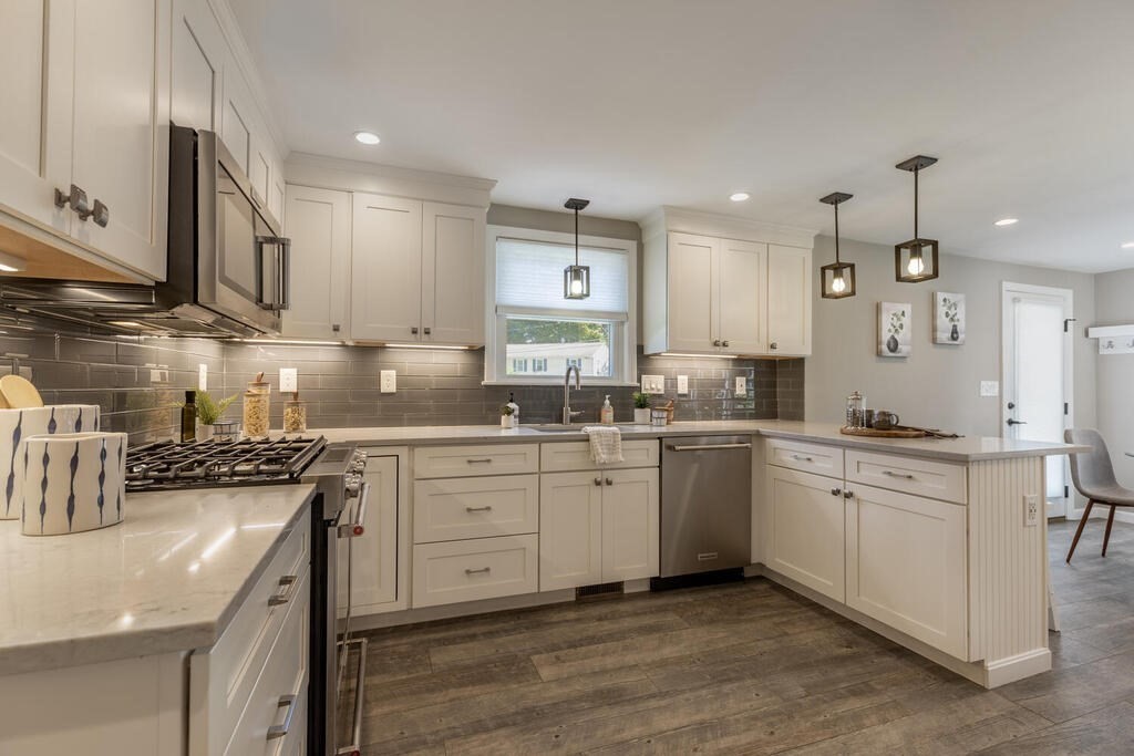 37 Newtown Road Acton, MA 01720 - Photo 12 of 35