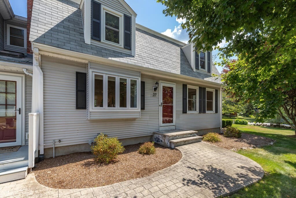 37 Newtown Road Acton, MA 01720 - Photo 2 of 35