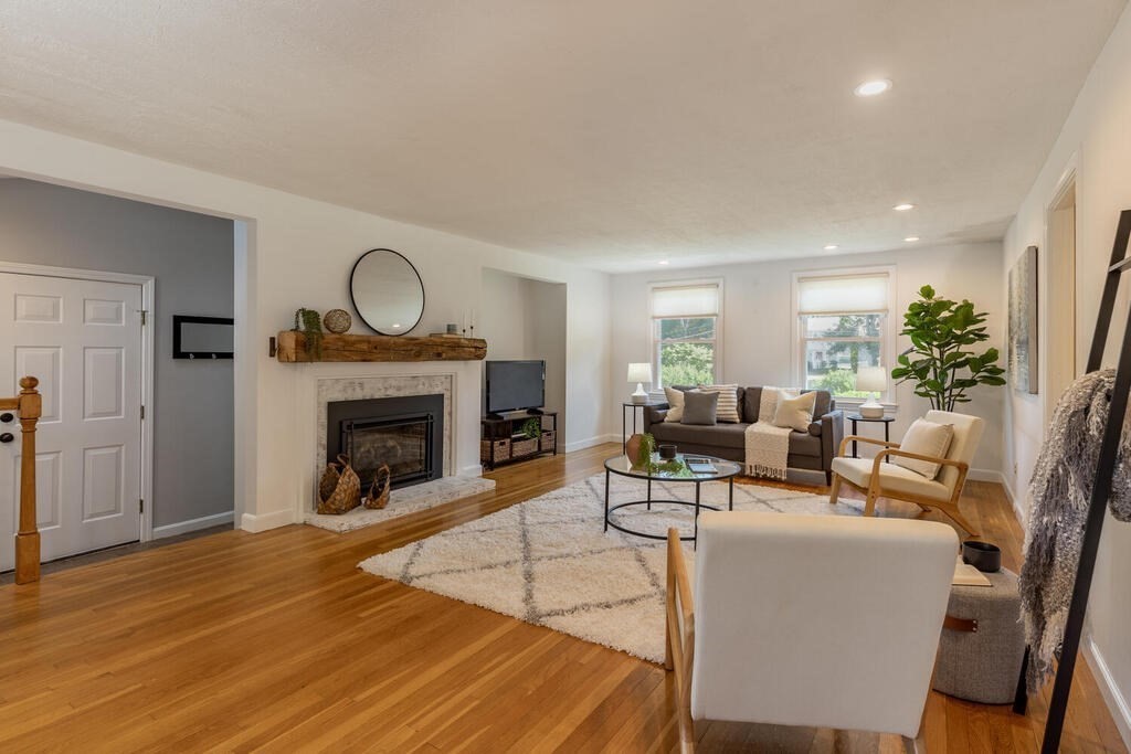 37 Newtown Road Acton, MA 01720 - Photo 5 of 35