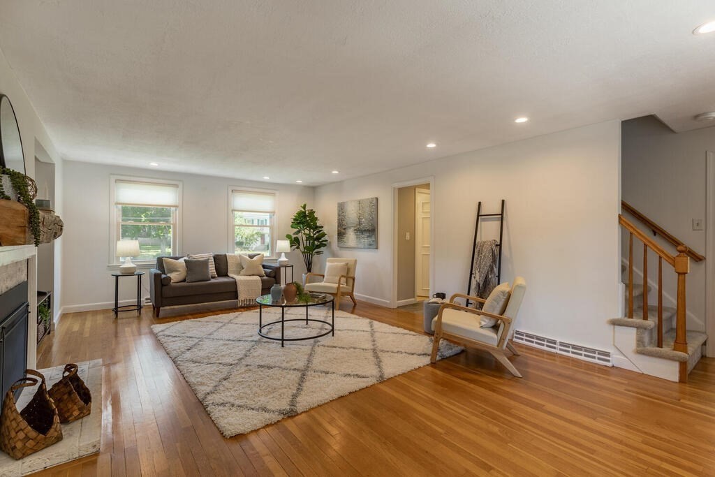 37 Newtown Road Acton, MA 01720 - Photo 6 of 35