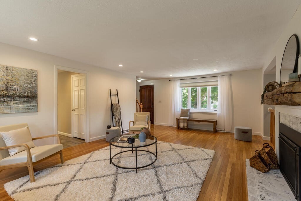 37 Newtown Road Acton, MA 01720 - Photo 7 of 35