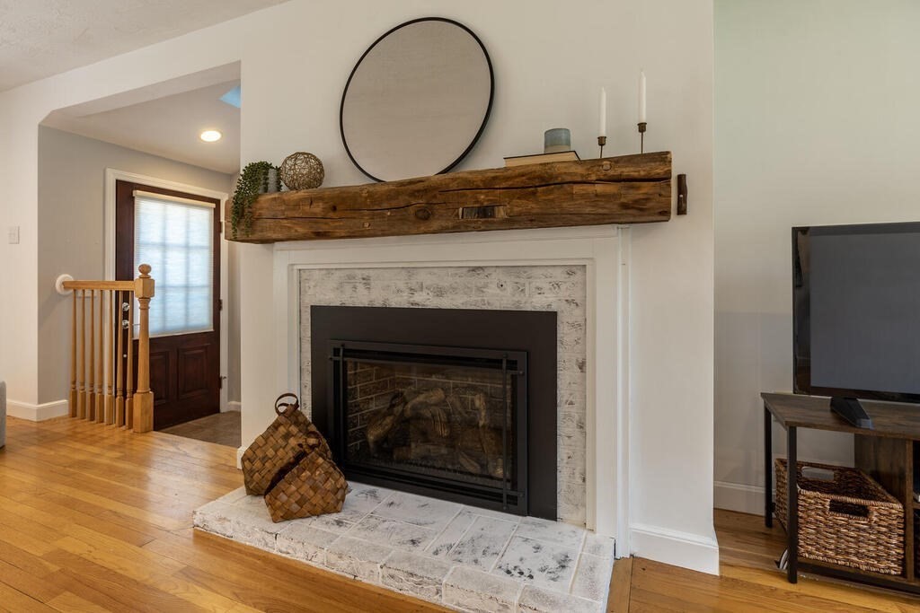 37 Newtown Road Acton, MA 01720 - Photo 8 of 35