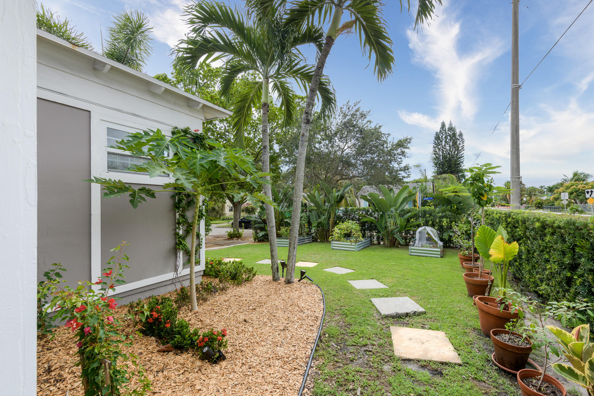 859 Sunset Road West Palm Beach, FL 33401 - Photo 3 of 29 DSC_7064-Edit