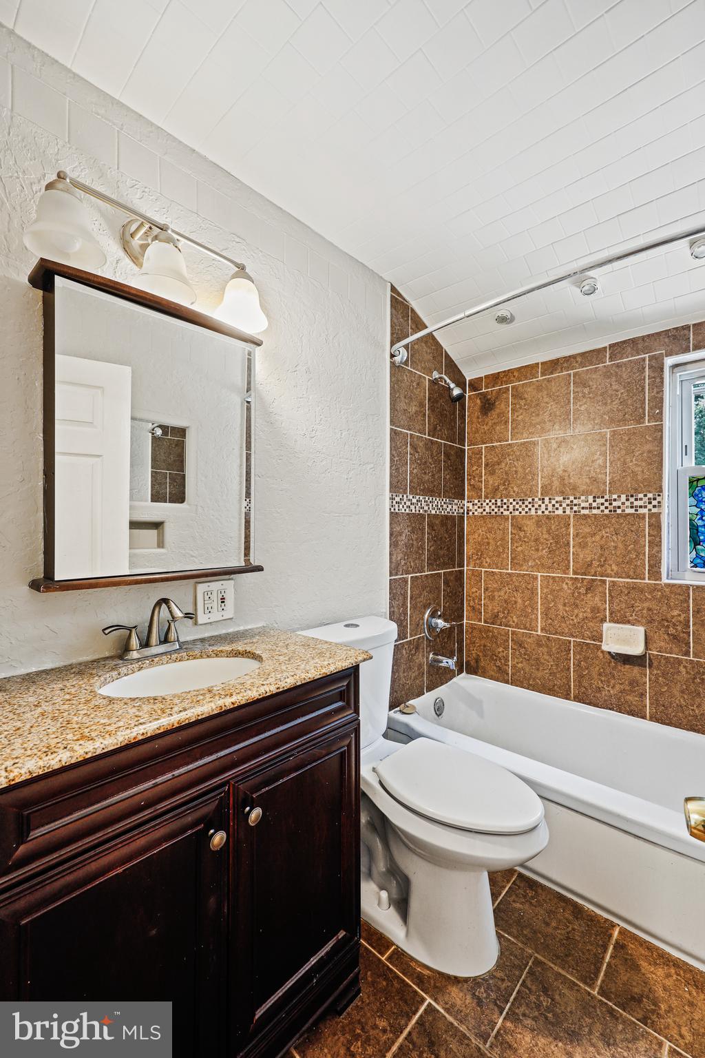 1674 Mussula Road Towson, MD 21286 - Photo 15 of 24 2nd Floor Bathroom