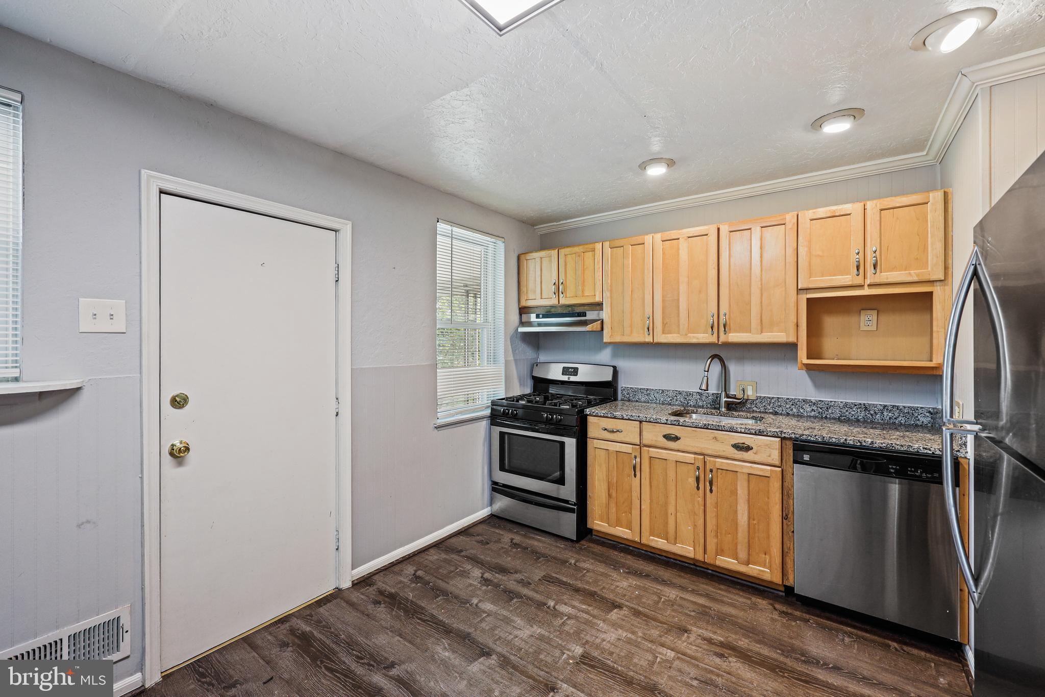 1674 Mussula Road Towson, MD 21286 - Photo 8 of 24 Kitchen