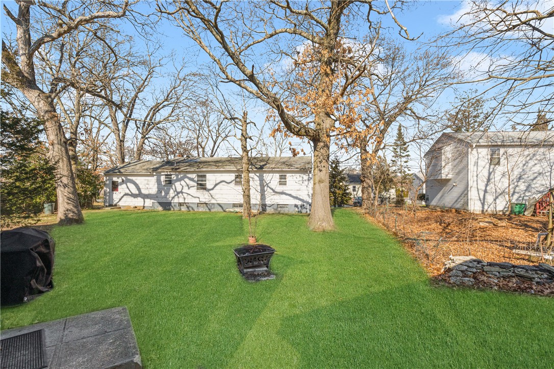 564 West Shore Road Warwick, RI 02889 - Photo 5 of 37
