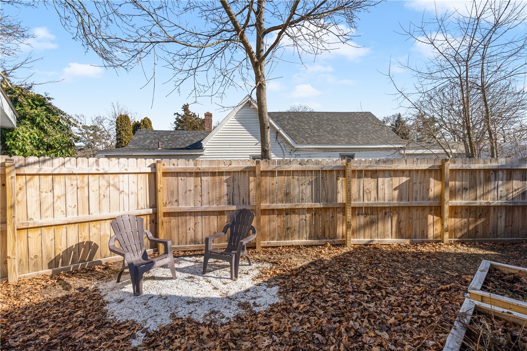 564 West Shore Road Warwick, RI 02889 - Photo 8 of 37