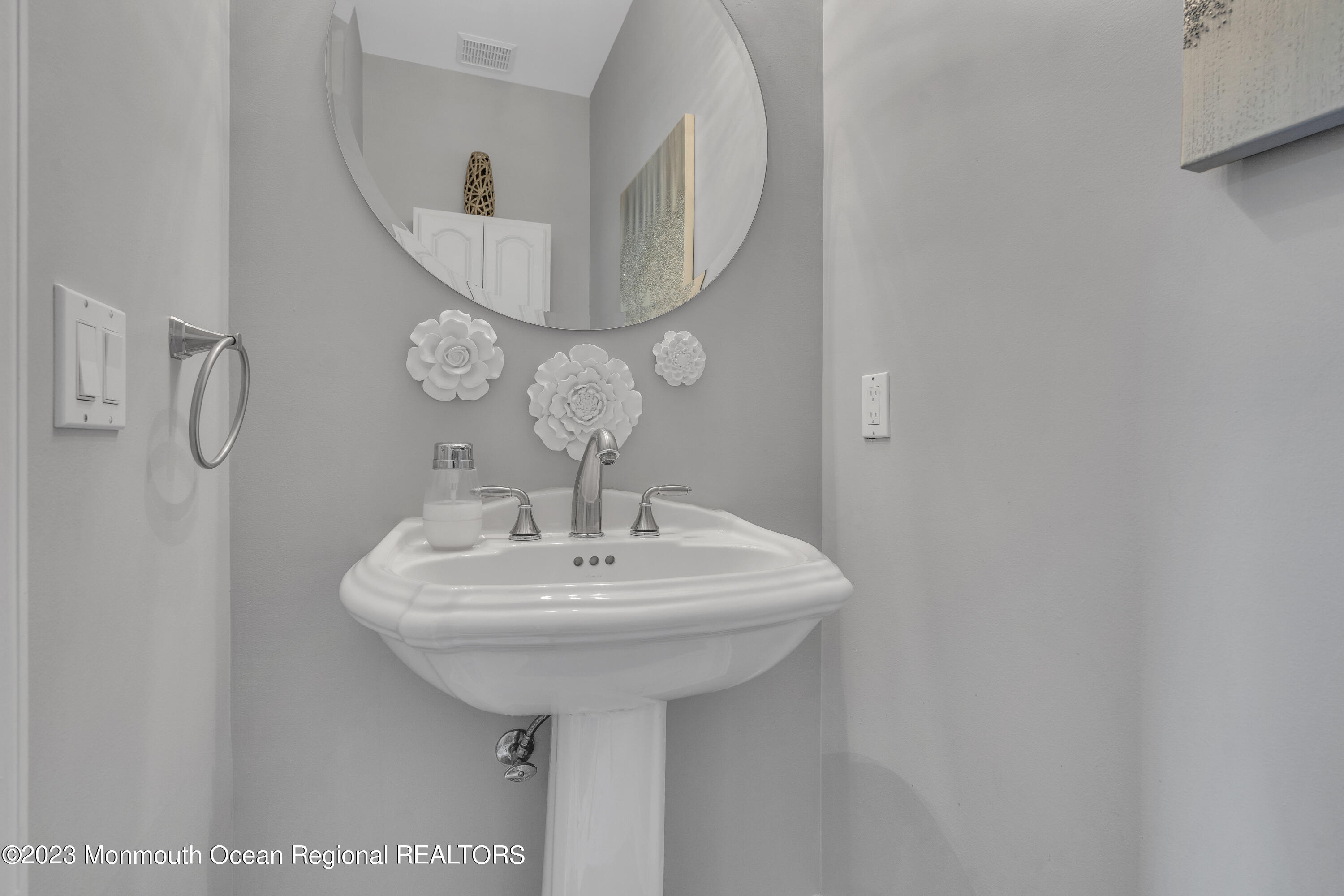 271 Bennington Road Freehold, NJ 07728 - Photo 21 of 39 030_dsc03524