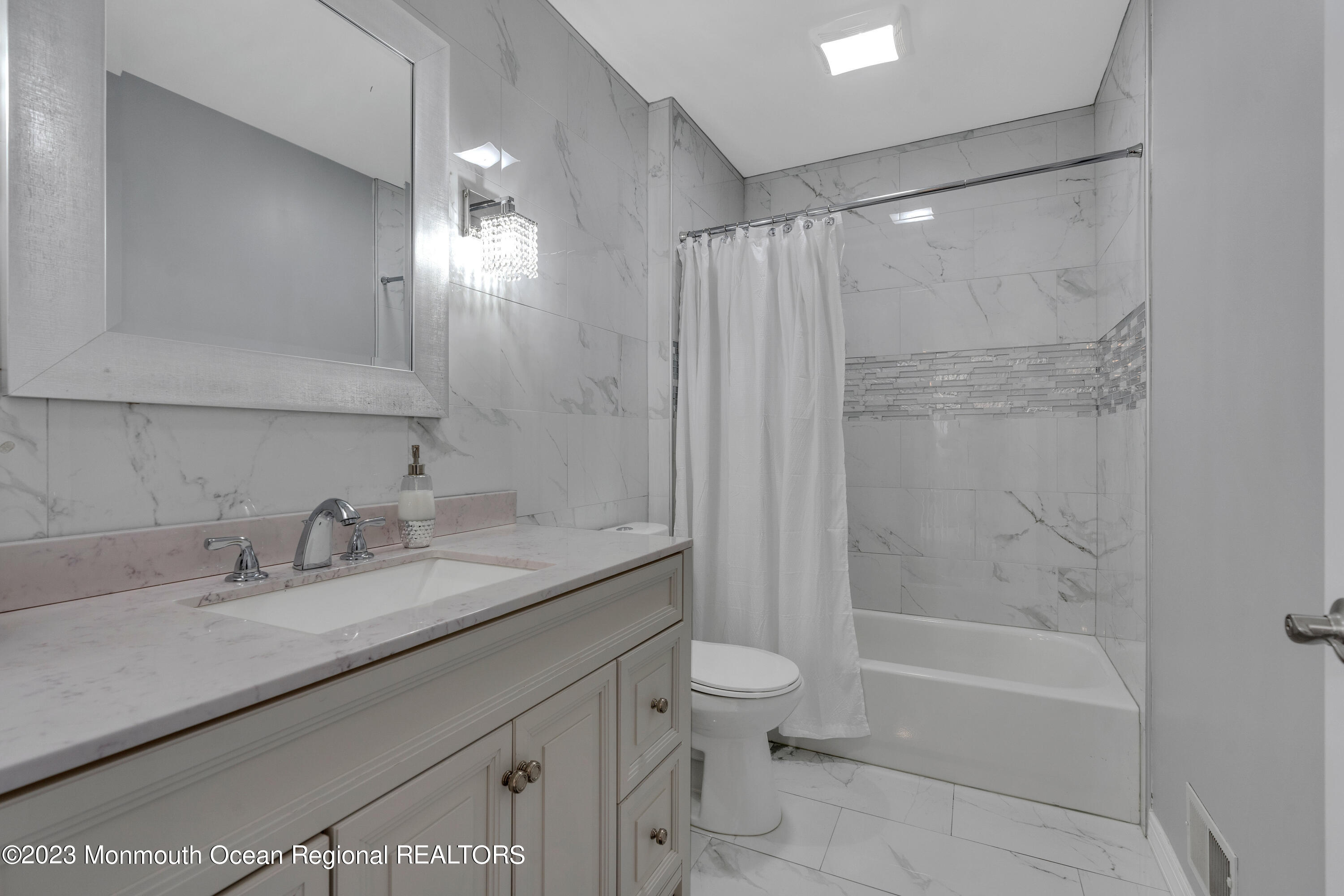 271 Bennington Road Freehold, NJ 07728 - Photo 25 of 39 034_dsc03344