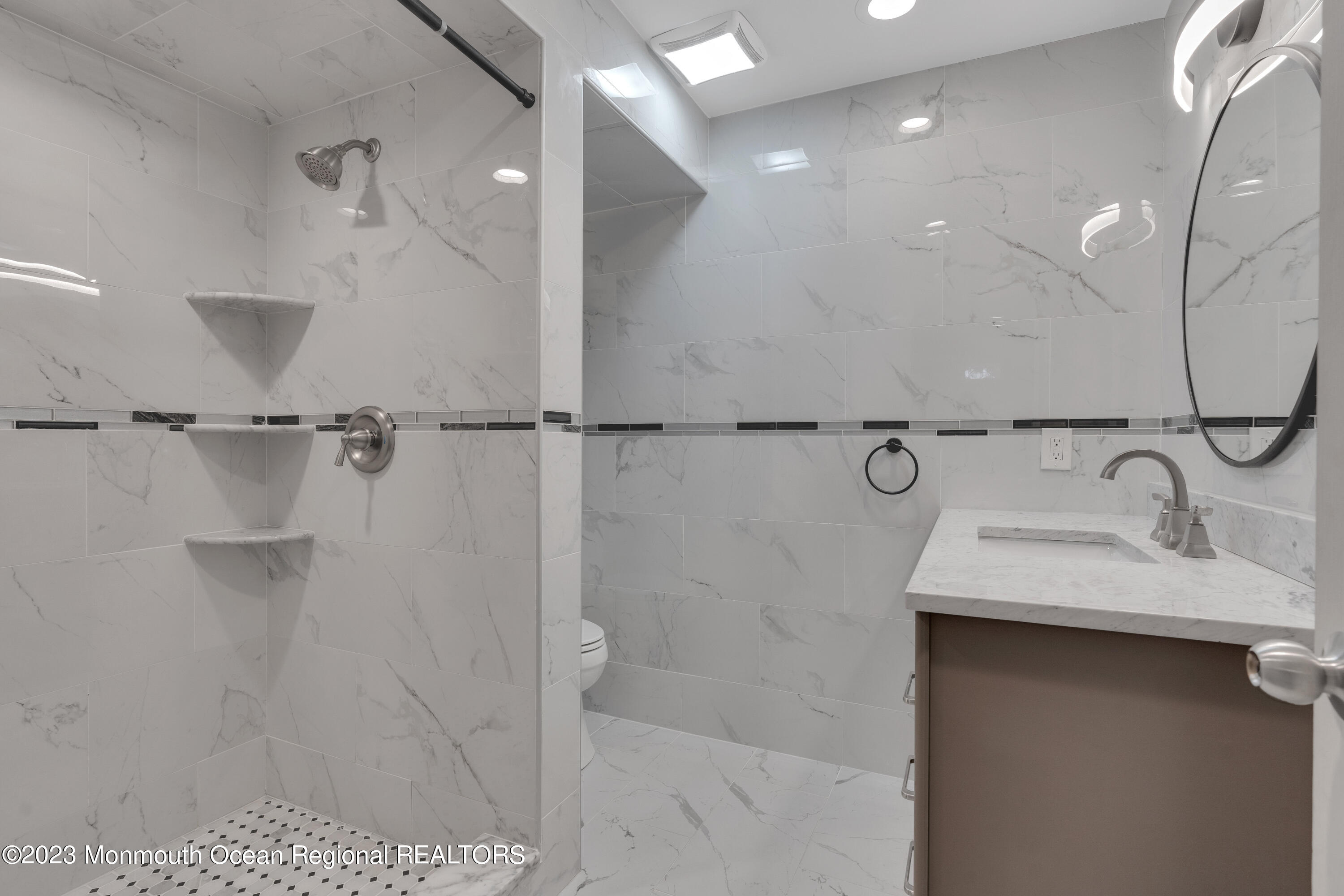 271 Bennington Road Freehold, NJ 07728 - Photo 32 of 39 042_dsc03384