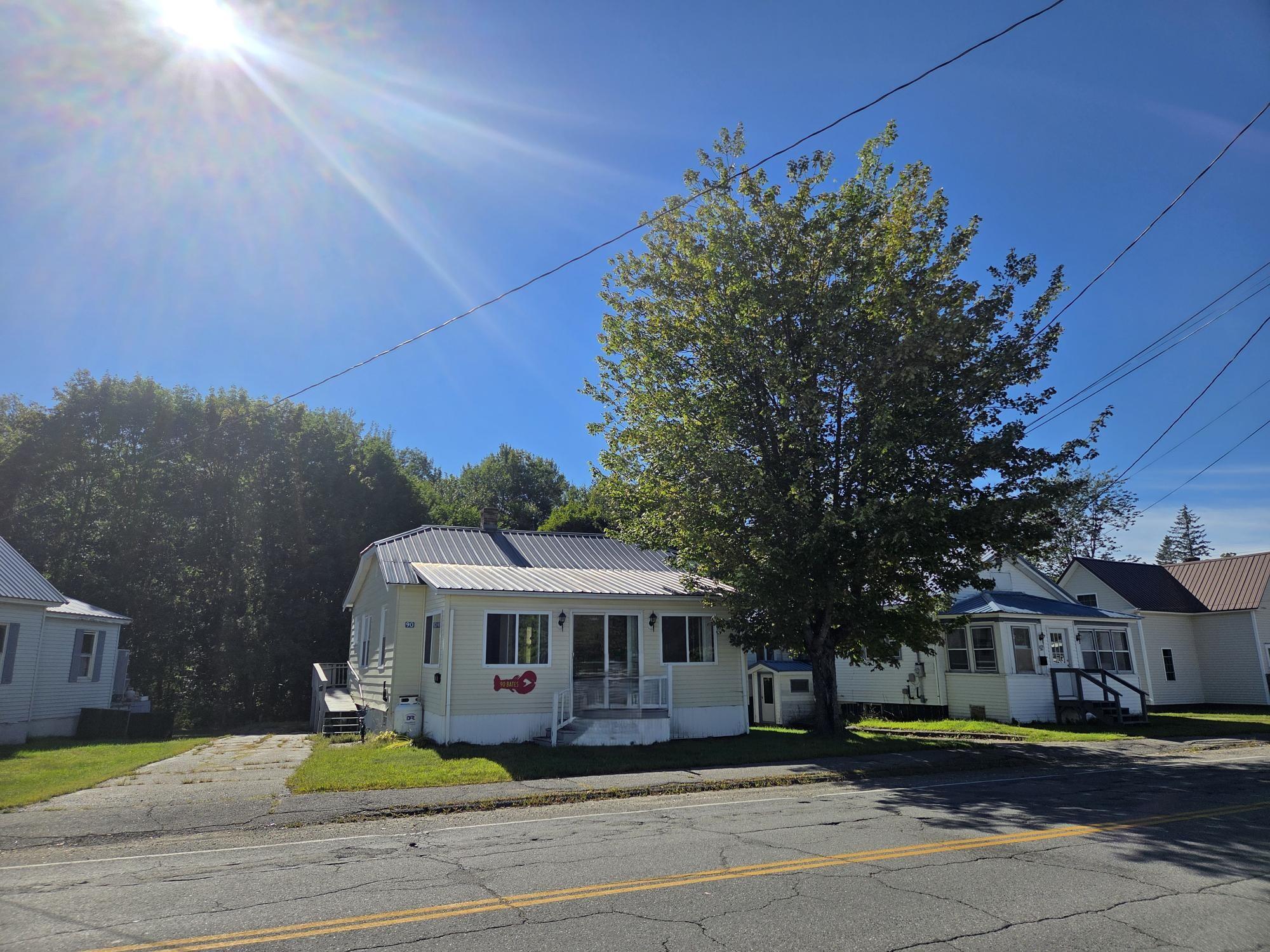 90 Bates Street Millinocket, ME 04462 - Photo 2 of 31 1000025906