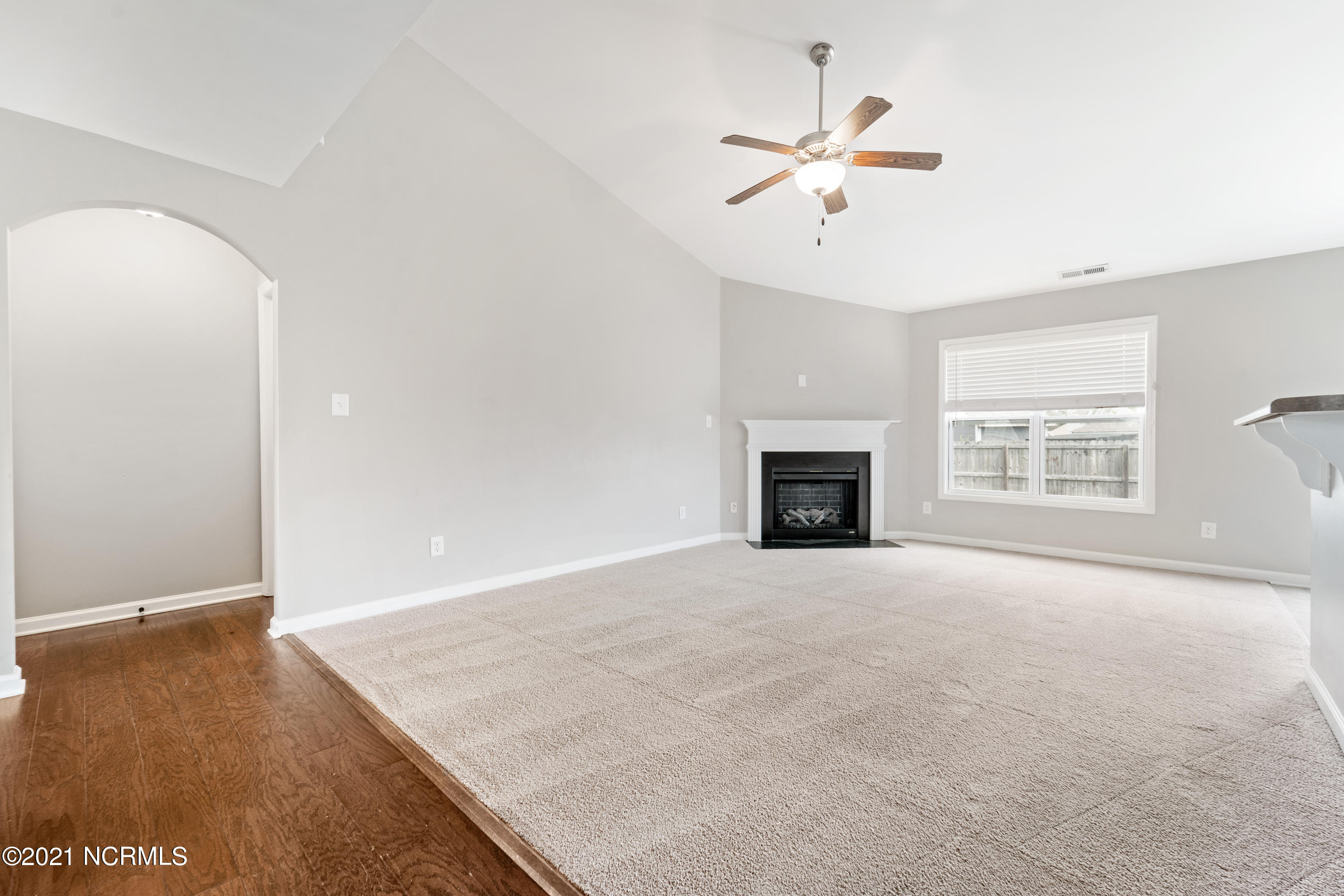 228 Merin Height Road Jacksonville, NC 28546 - Photo 15 of 44 Living Room