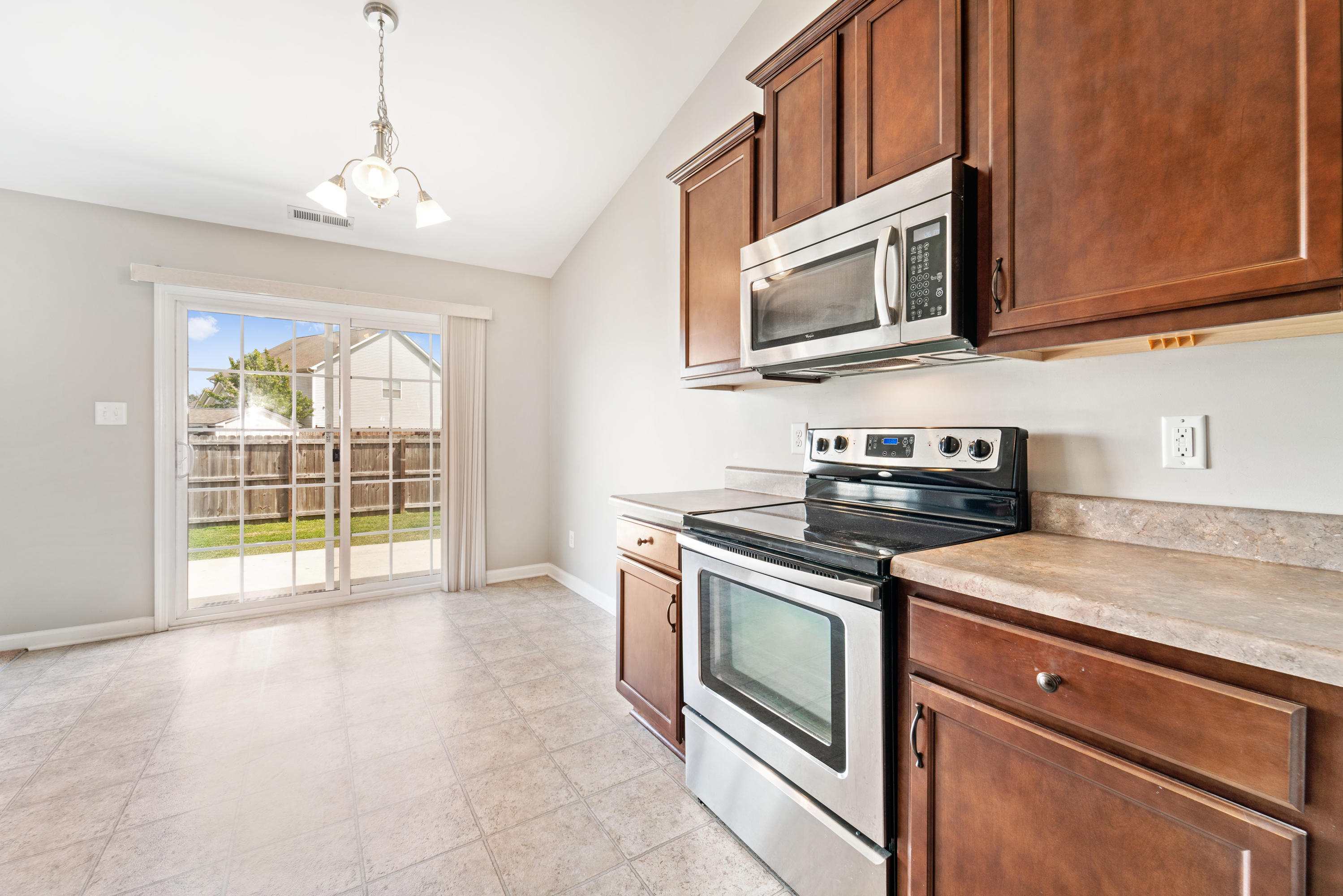 228 Merin Height Road Jacksonville, NC 28546 - Photo 16 of 44 Kitchen